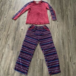 Cuddl Duds Fleece Pajama Set